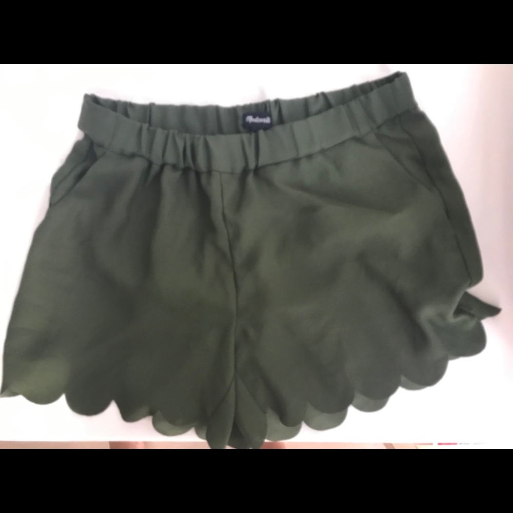 Madewell green scalloped shorts S
